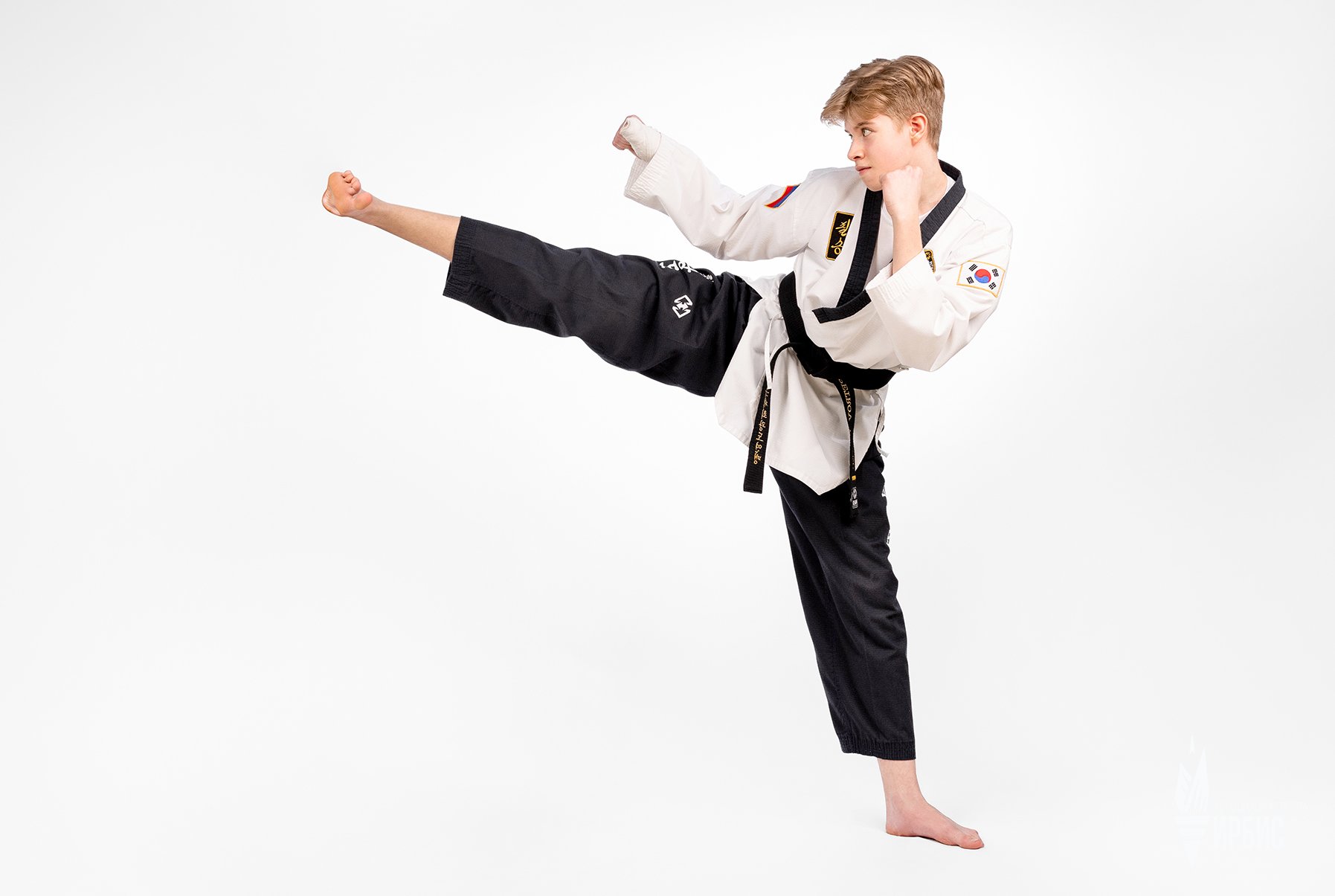 Фото 0198d0cb-ee31-714e-8317-e8d0ae37e54a